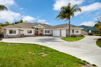2042 Vista Alcedo, Camarillo