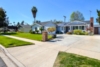 7243 Madora Ave, Winnetka